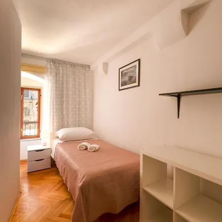 Toni Old Center Appartement *